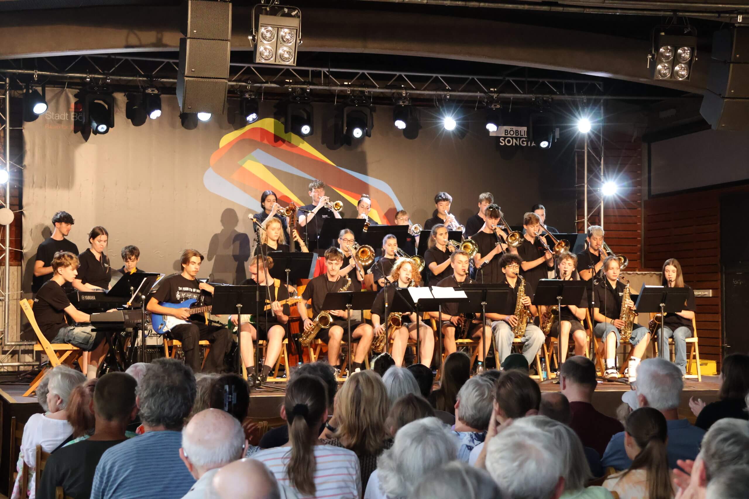 Bigband bei Sommer am See