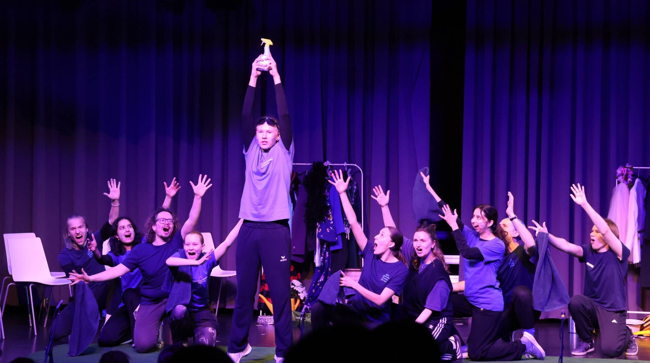 Improshow auf der Aula-Bühne